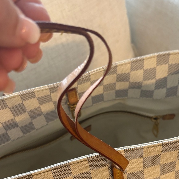 Louis Vuitton Damier Azur Tote - Cream and Tan - Picture 7 of 9